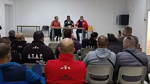 Reuni&oacute;n de la Asociaci&oacute;n de Asalariados del Taxi / Archivo