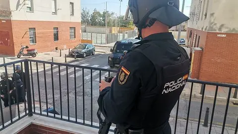 Polic&iacute;a Nacional en la barriada del Pr&iacute;ncipe