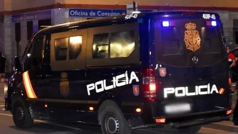 Veh&iacute;culo de la Polic&iacute;a Nacional / Archivo