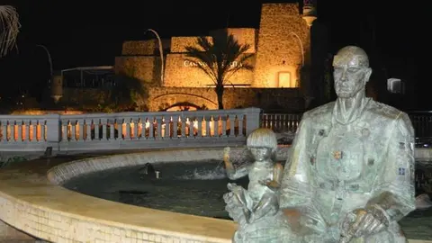 Estatua de Pedro de Meneses/ Archivo