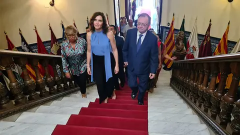 VISITA AYUSO 19