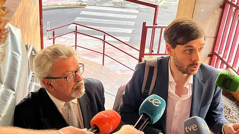 Representantes de la Red Espa&ntilde;ola de Inmigraci&oacute;n en el Juzgado / Daniel Hern&aacute;ndez