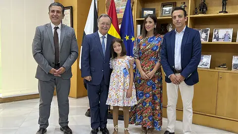 Recepci&oacute;n del presidente de la Ciudad a la ganadora del certamen '&iquest;Qu&eacute; es un rey para ti?' / Daniel Hern&aacute;ndez