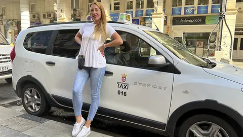 Marina Vaca, taxista / Daniel Hern&aacute;ndez