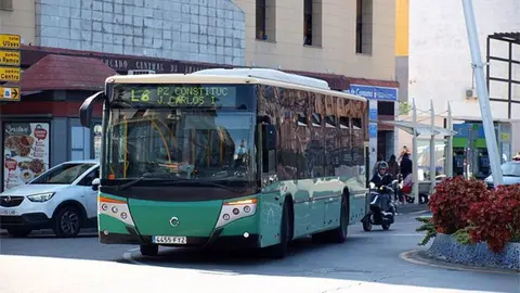 Autob&uacute;s en Plaza de la Constituci&oacute;n  / Archivo
