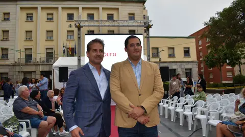 Karim Bulaix y Alejandro Ram&iacute;rez en la Semana del Comercio