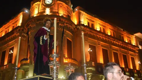 Momento del traslado/ Rafa B&aacute;ez