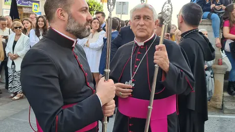 El vicario, Francisco Fern&aacute;ndez y el obispo, Rafael Zornoza / Archivo