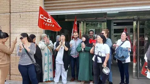 Momento de la concentraci&oacute;n ante el ICD / &Aacute;frica Gonz&aacute;lez