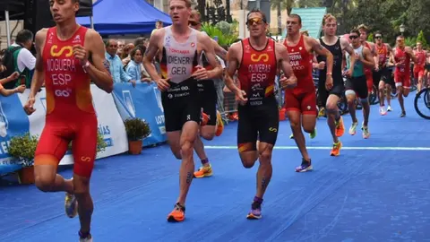 El Triatl&oacute;n volver&aacute; a Ceuta, por todo lo alto / Rafa B&aacute;ez