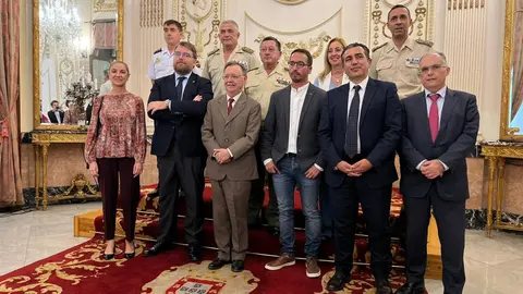 Foto de familia tras la entrega del premio / Dani Hern&aacute;ndez