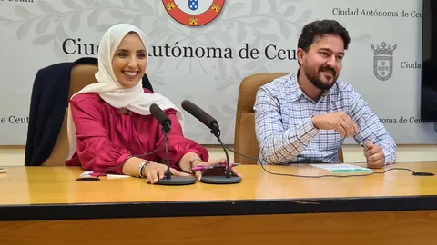 Los diputados de MDYC durante una de sus comparecencias / Archivo