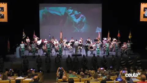 Concierto de la Unidad de M&uacute;sica de la COMGECEU y la Banda de Guerra de La Legi&oacute;n