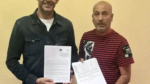 Recogida de firmas de la AUGC y el SUP / Cedida