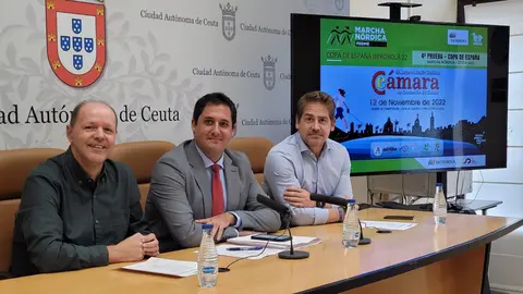 Mart&iacute;nez, Ram&iacute;rez y Bulaix, durante la presentaci&oacute;n del evento