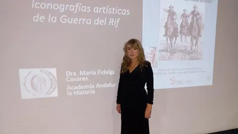Ana Fidalgo, antes de la conferencia / &Aacute;frica Gonz&aacute;lez
