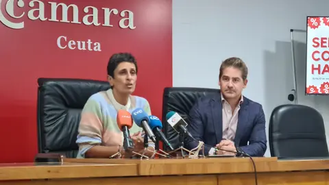 Chandiramani y Bulaix durante la presentaci&oacute;n de la Semana del Comercio de Had&uacute;