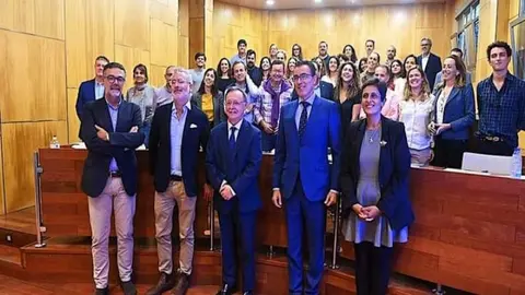 Foto de familia al concluir el acto / Cedidav