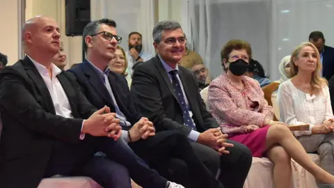 Guti&eacute;rrez, Bola&ntilde;os y Garc&iacute;a, junto a la ex delegada, Salvadora Mateos/ Rafael B&aacute;ez