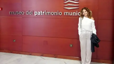 Tula Fern&aacute;ndez, este mediod&iacute;a, en la recepci&oacute;n del premio en M&aacute;laga / Cedida