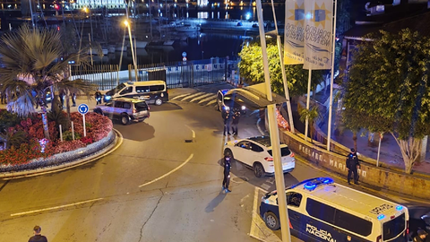 Dispositivo policial en el Poblado Marinero/ Cedida
