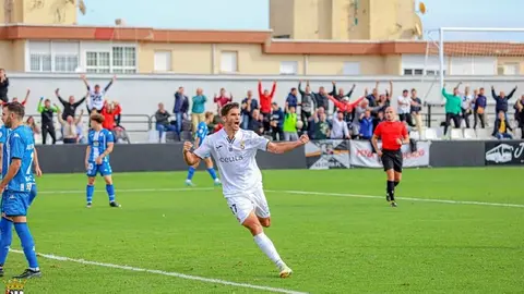 Adri Cuevas celebrando un tanto ante el Deportivo de la Coru&ntilde;a