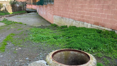 Imagen del pozo junto al colegio San Daniel / RRSS