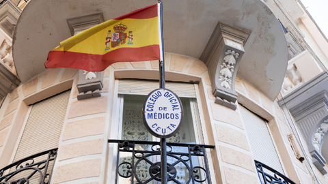 Fachada del Colegio de M&eacute;dicos