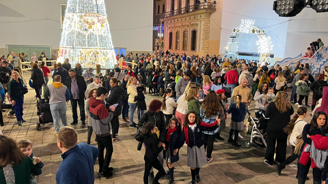 Gran ambiente en Nelson Mandela / Dani Hern&aacute;ndez