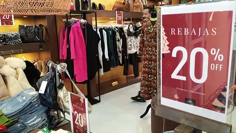 Rebajas 2023 / C&eacute;sar Mart&iacute;n