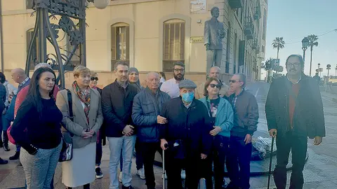 Homenaje a los escoltas fusilados / &Aacute;frica Gonz&aacute;lez