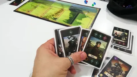 Juegos de Mesa / El Solitario