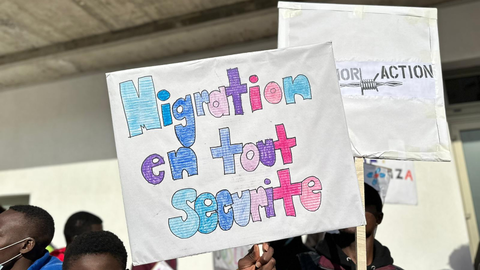Im&aacute;genes de residentes del CETI durante la Marcha por la Dignidad / Archivo