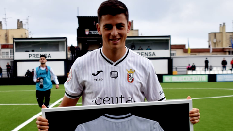 Alberto Reina, ex capit&aacute;n de la AD Ceuta FC