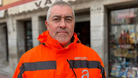 Jos&eacute; Antonio Blanco, inspector del Servicio de Autobuses / - Daniel Hern&aacute;ndez