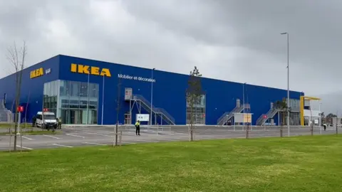 Nueva tienda de IKEA en las inmediaciones de Rinc&oacute;n (M'diq) / Tanja24