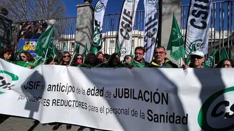 Concentraci&oacute;n de CSIF ante el Ministerio de Sanidad / CSIF