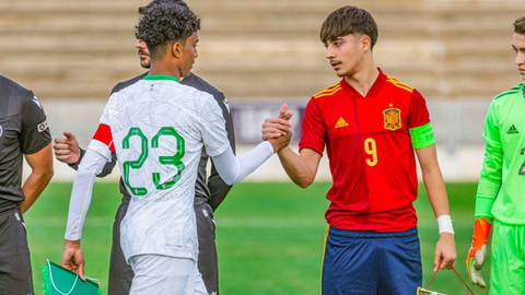 Alex Mora en uno de los partidos disputados con la Selecci&oacute;n Espa&ntilde;ola. Archivo
