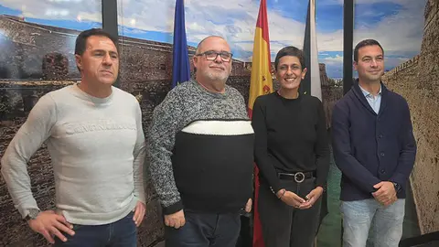 Firma del acuerdo entre el Gobierno y los sindicatos / Ciudad Aut&oacute;noma