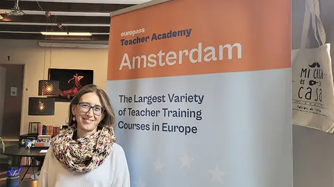 La profesora de la Escuela Oficial de Idiomas, Estela Navarro, en &Aacute;msterdam