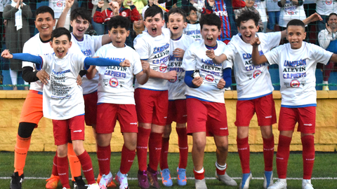 El CD Puerto, campe&oacute;n de Liga de Primera Auton&oacute;mica Alev&iacute;n 'f&uacute;tbol 8'. Archivo