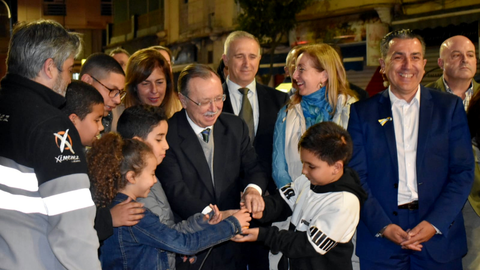 La Ciudad inaugura el alumbrado de Ramad&aacute;n 