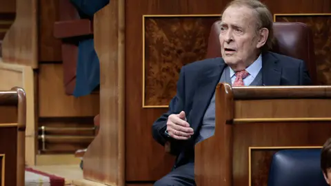 Ram&oacute;n Tamames, candidato a la Presidencia del Gobierno, que solo recibi&oacute; 53 votos a favor / Foto: Congreso