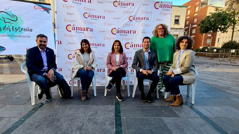 Bloggers locales y nacionales han departido sobre gastronom&iacute;a en las redes en la plaza de &Aacute;frica