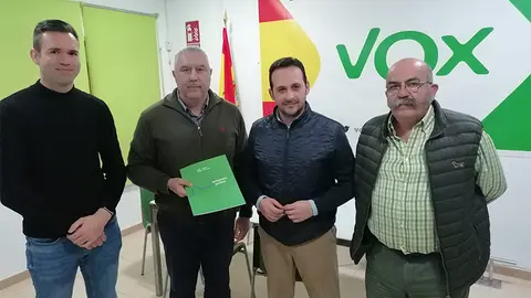Reuni&oacute;n entre VOX y la AECC