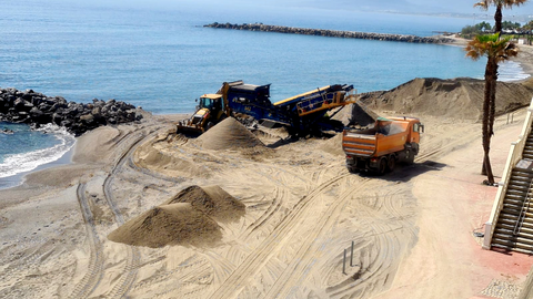 Obras en la playa del Chorrillo