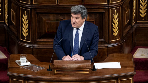 El ministro Escriv&aacute; en el Parlamento