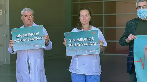 Concentraci&oacute;n en la Huelga de M&eacute;dicos / Daniel Hern&aacute;ndez