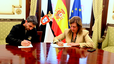 Deu firma el acuerdo para la creaci&oacute;n de la Unidad Canina
