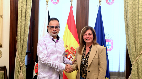 Firma del convenio entre la Ciudad y los radioaficionados ceut&iacute;es / Ciudad Aut&oacute;noma de Ceuta